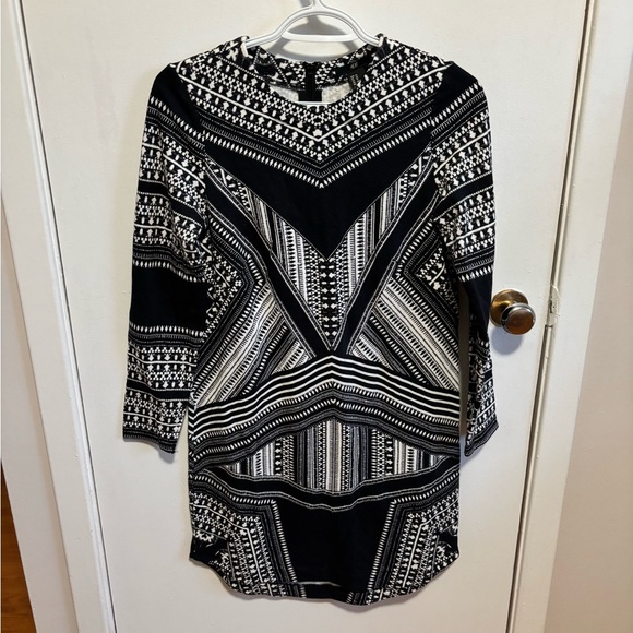 H&M Geometric bodycon crew neck dress - Picture 1 of 6